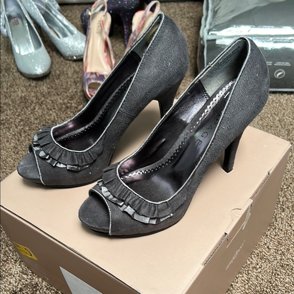 Elegant Gray Peep-Toe Heels